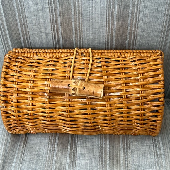 Lilly Pulitzer Wicker Case with "Boca Blue Its A Sailabration" Lining - NWT - Picture 2 of 12